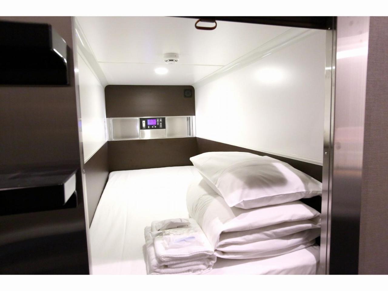 Capsule Hotel Valie Ebisucho Ōsaka Exterior foto